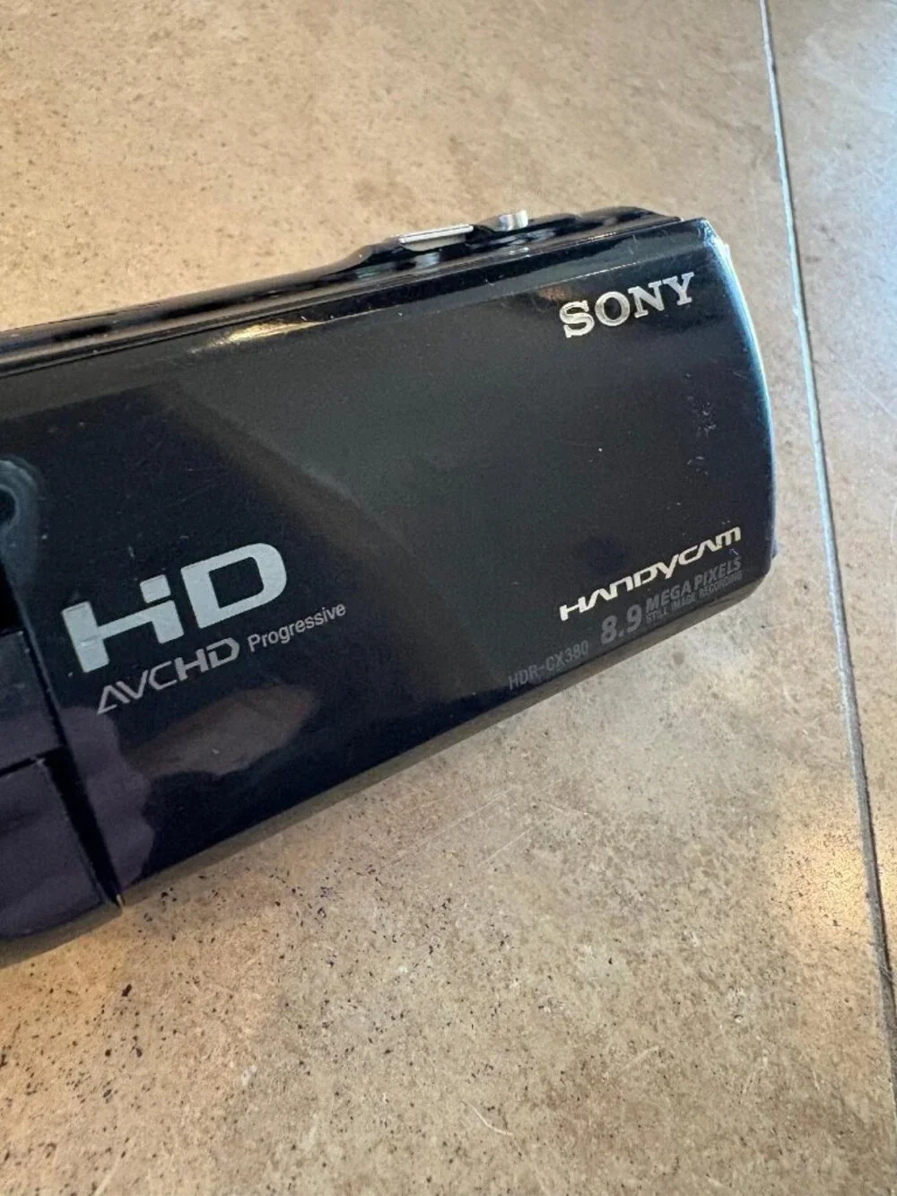 Sony Handycam HDR-CX380 16GB HD Video Camera Camcorder Black w/55x Zoom Bundle